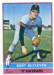 1976 Topps Baseball Cards      235     Bert Blyleven